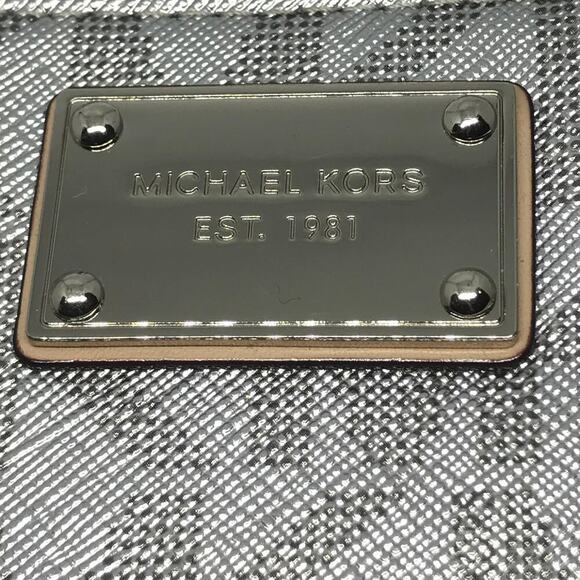 Michael Kors MK Monogram Signature Jet Silver Zip-Around Set Wristlet/Wallet - Picture 8 of 9